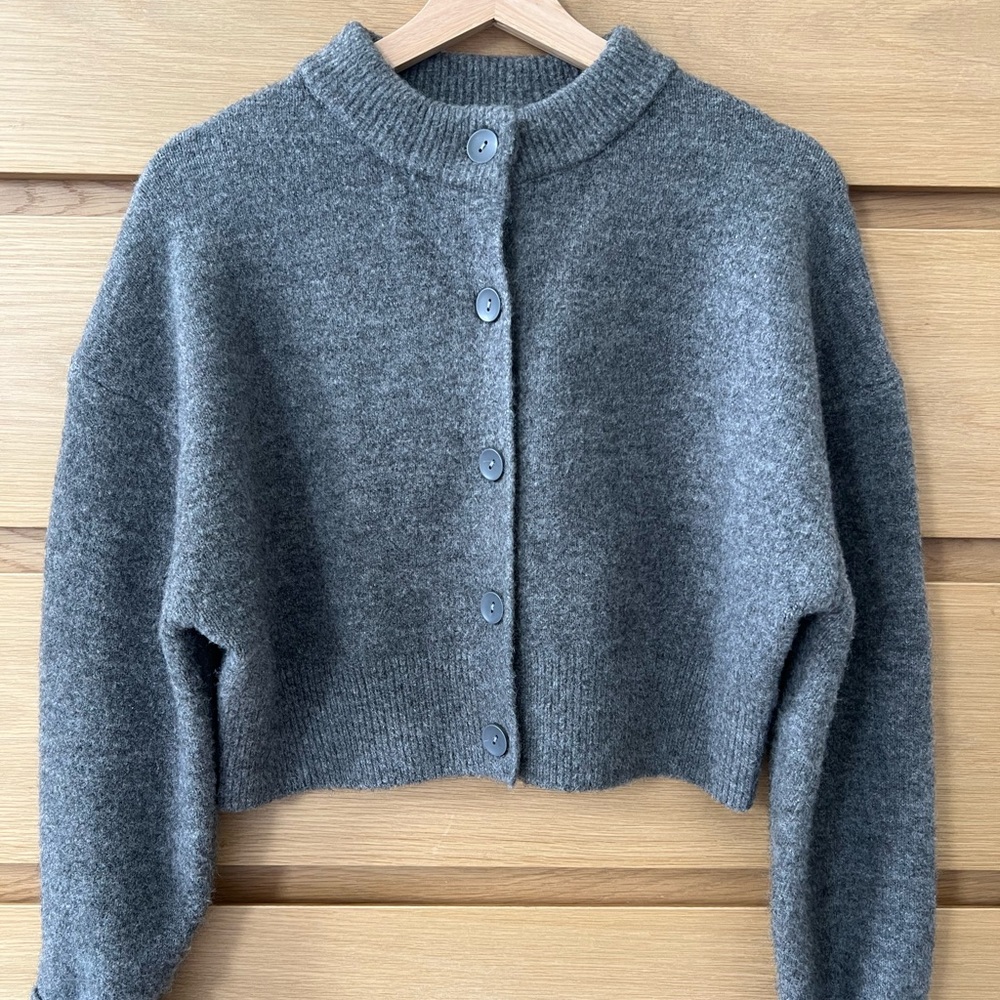 *SOLD* Zara sweater